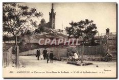 CPA Marseille une vue sur Notre Dame de la Garde 