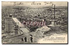 CPA Marseille Vue generale avec l'Ascenseur prise de Notre Dame de la Garde 