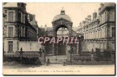 CPA Fontainebleau Le Palais La Porte du Baptistere 
