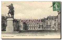 CPA Chateau de Versailles Statue de Louis XIV et Cour Royale 