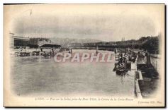 CPA Lyon Vue sur la Saone prise du Pont Tilsit le Coteau de la Croix Rousse 