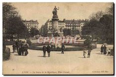 CPA Lyon La Statue de la Republique Place Carnot