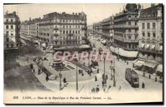 CPA Lyon Place de la Republique et rue du President Carnot