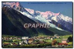 CPA Chamonix Mont Blanc Chamonix et le Mont Blanc