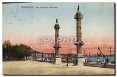 CPA Bordeaux Les Colonnes Rostrales