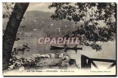 CPA Les Vosges Gerardmer un coin du Lac