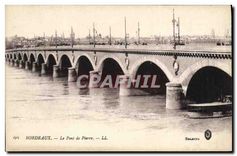 CPA Bordeaux Le Pont de Pierre