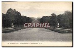 CPA Compiegne Le Chateau La Pelouse