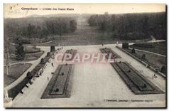 CPA Compiegne L'Allee des Beaux Monts
