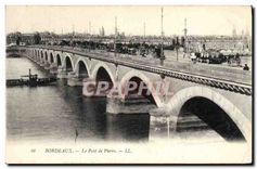 CPA Bordeaux Le Pont de Pierre