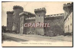 CPA Tarascon Vue d'ensemble du Chateau du Roi Rene