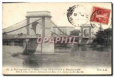 CPA Tarascon Le Pont suspendu sur le Rhone reliant Tarascon & Beaucaire