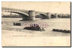 CPA Tarascon Beaucaire Le Viaduc du Chemin de 1er traversant le Rhone