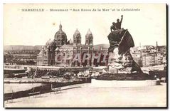 CPA Marseille Monument Aux Heros de la Mer et la Cathedrale 