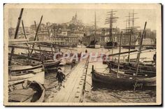 CPA Marseille Bouches du Rhone vue generale sur le Vieux Port et la Ville Bateaux