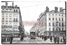 CPA Lyon Rue de la Republique Tramway Byrrh