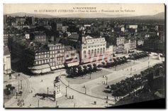CPA Clermont Ferrand Place de Jaude Panorama sur les Galeries 