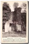 CPA Blandy les Tours Entree du Chateau 