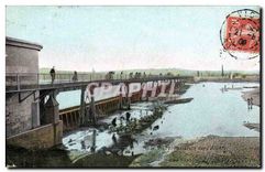 CPA Vichy Passerelle sur Allier 