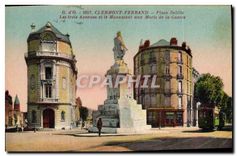 CPA Clermont Ferrand Place Delille Les trois Avenues et le Monument aux Morts de la Guerre 