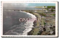 CPA Dieppe Seine Inf La Plage et les Jetees du Port 