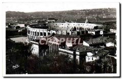 CPA Nimes Gard Vue generale et les Arenes Romaines 