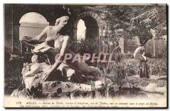 CPA Arles Statue de Niobe remme d'Amphion roi de Thobes 