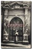 CPA Arles Porte aux Colonnes Torses rue de la Republique 