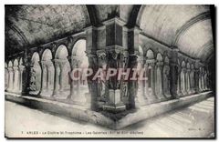 CPA Arles Le Cloitre St Trophime Les Galeries XII et XIII siecles 