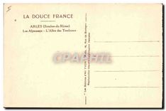 CPA Arles Bouches du Rhone Les Alyscamps L'Allee des Tombeaux