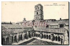 CPA Arles Le Cloitre Saint Trophime XII siecle 