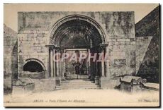 CPA Arles Porte d'Entree des Aliscamps 