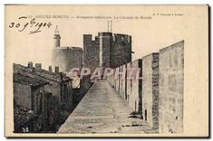 CPA Aigues Mortes Remparts interieurs Le Chemin de Ronde 