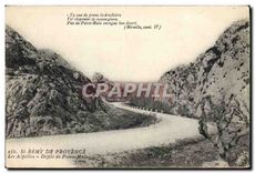 CPA St Remy de Provence Les Alpilles Defilde de Peiro Malo 