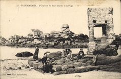 CPA Ploumanach l'Oratoire de Saint Guirec et la plage 