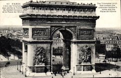 CPA Paris L'Arc de Triomphe qui abrite la Tombeax du Soldat inconnu et la Place de l'Etoile 