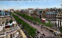 CPA Paris et ses Merveilles Vue generale de l'avenue des champs Elysees et l'arc de triomphe de l'Et
