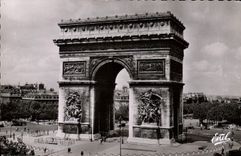 CPA Paris La Place de l'Etoile et L'Arc de Triomphe 