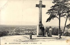 CPA Fontainebleau La Foret Le Calvaire 