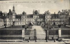 CPA Palais de Fontainebleau La Cour des Adieux 