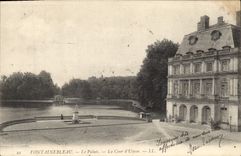 CPA Fontainebleau Le Palais La Cour d'Uiysse 