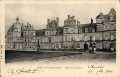 CPA Palais de Fontainebleau Cour des Adieux 