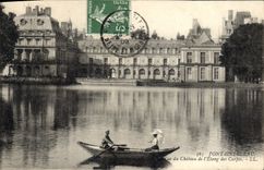 CPA Fontainebleau Vue du Chateau de l'Etang des Carpes 