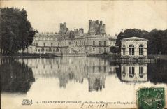 CPA Palais d Fontainebleau Pavillon et l'Etang 