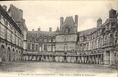 CPA Palais de Fontainebleau Cour Ovale Pavillon de Saint Louis 