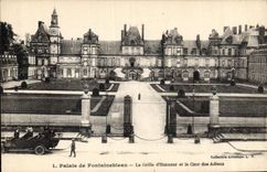 CPA Palais de Fontainebleau La Grille d'Honneur et la Cour des Adieux 