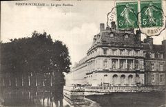 CPA Fontainebleau Le gros Pavillon 