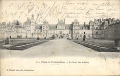 CPA Palais de Fontainebleau La Cour des Adieux 