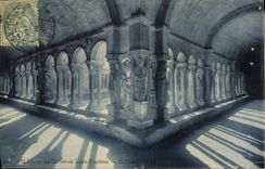 CPA Arles La Cathedrale Sainte Trophime 