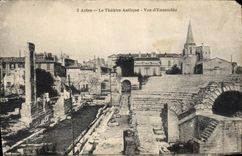 CPA Arles Le Theatre Antique Vue d'Ensemble 